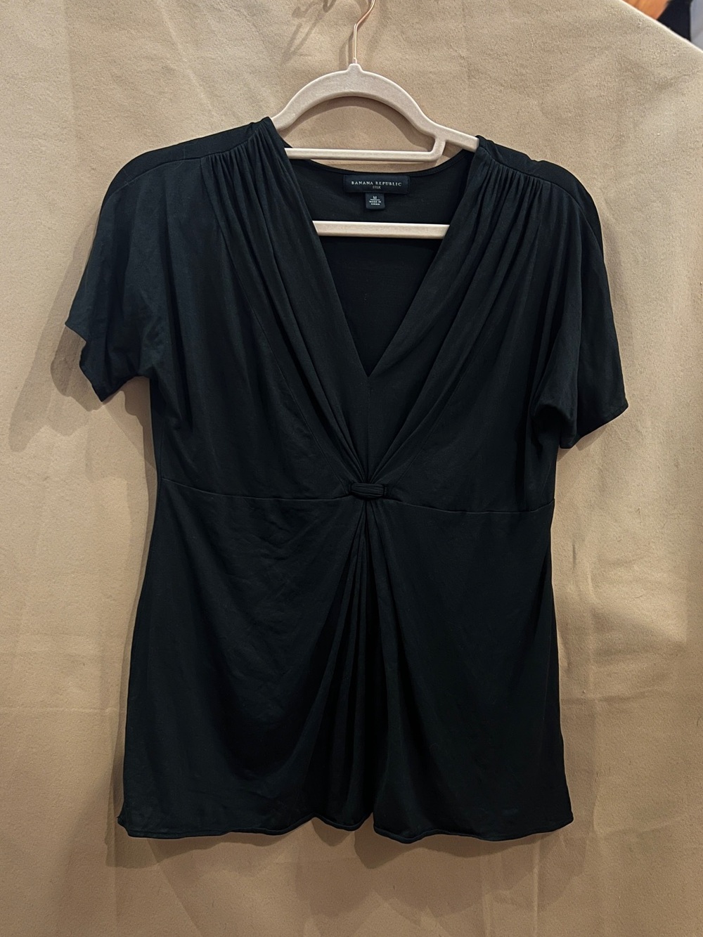 Banana Republic Black 100% Silk Draped Knot Front V-Neck Short Sleeve Top Size M